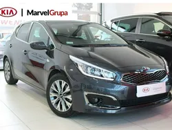 Grafitowy (metalik) Używany 2017 Kia Ceed Plus Hatchback | 63 900 zł