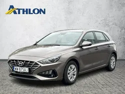 Brązowy (metalik) Używany 2023 Hyundai i30 Hatchback | 62 600 zł (Dobra cena)