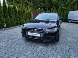 Biały (metalik, perła) Używany 2011 Audi A4 S-Line Sedan/Limuzyna | 44 900 zł (Dość drogi)