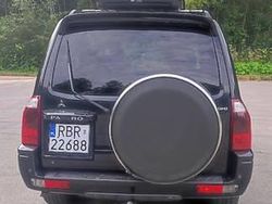 Czarny Używany 2004 Mitsubishi Pajero SUV | 45 900 zł