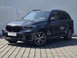 Szary arktyczny z brylantowym połyskiem metalizowany Używany 2022 BMW X5 Shadowline SUV | 309 000 zł (Drogi)