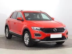 Czerwony Używany 2021 VW T-Roc SUV | 97 999 zł (Uczciwa cena)