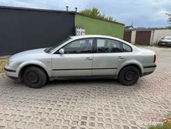 Srebrny Używany 1999 VW Passat Sedan/Limuzyna | 1500 zł (Dobra cena)