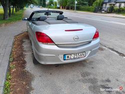 Srebrny Używany 2007 Opel Astra Cabriolet Kabriolet | 13 350 zł