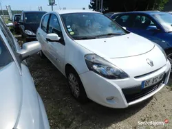 Biały Używany 2011 Renault Clio II Hatchback | 11 900 zł (Drogi)