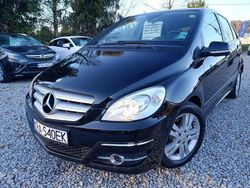 Czarny Używany 2009 Mercedes 200 Hatchback | 21 900 zł