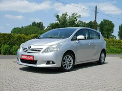Srebrny Używany 2009 Toyota Verso Life Minivan | 24 500 zł (Uczciwa cena)