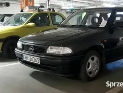 Szary Używany 1997 Opel Astra Sedan/Limuzyna | 3700 zł