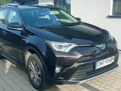 Czekolada perłowa Używany 2016 Toyota RAV4 Hybrid SUV | 79 500 zł (Dość drogi)