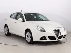 Biały Używany 2012 Alfa Romeo Giulietta Hatchback | 30 999 zł (Uczciwa cena)