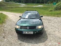 Zielony Używany 1999 VW Passat Kombi | 9000 zł