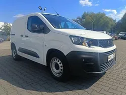 Biały Używany 2020 Peugeot Partner Minivan | 44 900 zł (Dobra cena)