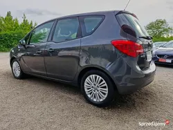 Szary Używany 2012 Opel Meriva Minivan | 13 900 zł