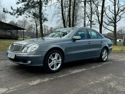 Szary Używany 2004 Mercedes E320 Sedan/Limuzyna | 27 500 zł