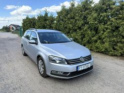 Srebrny Używany 2011 VW Passat Kombi | 17 000 zł (Uczciwa cena)