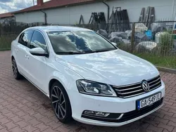 Biały Używany 2012 VW Passat Sedan/Limuzyna | 25 000 zł (Dobra cena)