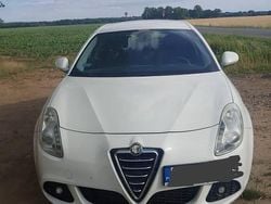 Biały Używany 2011 Alfa Romeo Giulietta Hatchback | 18 999 zł (Dobra cena)