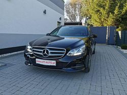 Czarny Używany 2013 Mercedes E220 Sedan/Limuzyna | 53 900 zł