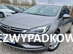 Beżowy Używany 2016 Opel Astra Hatchback | 36 900 zł (Uczciwa cena)