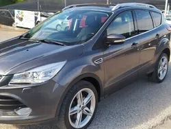 Szary Używany 2014 Ford Kuga SUV | 48 900 zł (Uczciwa cena)