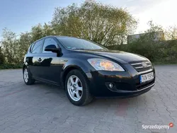 Czarny Używany 2007 Kia Ceed 2 Hatchback | 14 800 zł (Drogi)