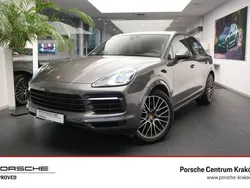Quarzite grey metallic Używany 2020 Porsche Cayenne SUV | 288 000 zł (Uczciwa cena)
