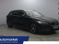Czarny Używany 2021 Volvo V60 Momentum Kombi | 122 850 zł (Dość drogi)