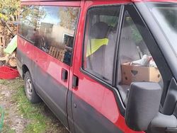 Czerwony Używany 2004 Ford Transit Minivan | 5600 zł (Super Cena)