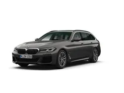 Szary sophisto z brylantowym połyskiem metalizowany Używany 2021 BMW 520 Kombi | 179 900 zł