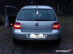 Srebrny Używany 2003 VW Golf IV Hatchback | 7500 zł (Uczciwa cena)