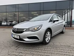 Srebrny Używany 2017 Opel Astra Kombi | 42 900 zł (Dość drogi)