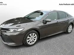 Brązowy Używany 2020 Toyota Camry Comfort Sedan/Limuzyna | 89 900 zł (Uczciwa cena)