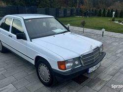 Biały Używany 1986 Mercedes 190 Sedan/Limuzyna | 39 997 zł