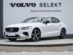 Biały Używany 2024 Volvo S60 Sedan/Limuzyna | 158 900 zł (Uczciwa cena)