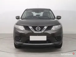 Zielony Używany 2015 Nissan X-Trail SUV | 61 999 zł