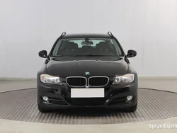 Czarny Używany 2009 BMW 318 Kombi | 19 499 zł (Uczciwa cena)