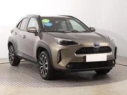 Brązowy Używany 2023 Toyota Yaris Cross SUV | 106 999 zł (Uczciwa cena)