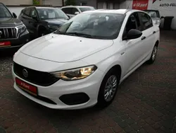 Biały Używany 2017 Fiat Tipo Sedan/Limuzyna | 33 900 zł (Uczciwa cena)