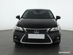 Czarny Używany 2017 Lexus CT200h Hatchback | 72 999 zł (Uczciwa cena)