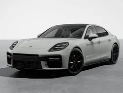 Porsche Panamera 4