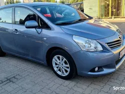 Niebieski Używany 2011 Toyota Verso Minivan | 28 500 zł (Super Cena)