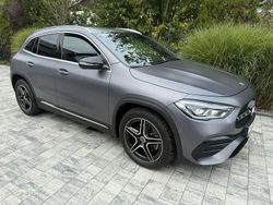 Szary Używany 2022 Mercedes GLA200 SUV | 169 900 zł