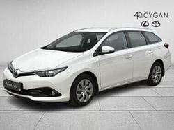 Biały Używany 2017 Toyota Auris Premium Sedan/Limuzyna | 49 900 zł (Uczciwa cena)