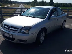 Srebrny Używany 2004 Opel Vectra Hatchback | 12 500 zł (Drogi)