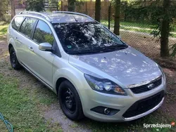 Srebrny Używany 2009 Ford Focus Titanium Sedan/Limuzyna | 12 100 zł (Uczciwa cena)