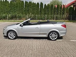 Srebrny Używany 2007 Opel Astra Cabriolet Kabriolet | 13 900 zł
