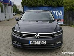 Szary Używany 2019 VW Passat Sedan/Limuzyna | 68 900 zł (Uczciwa cena)