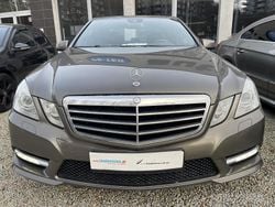 Grafitowy metalik Używany 2010 Mercedes E250 Avantgarde Sedan/Limuzyna | 32 900 zł