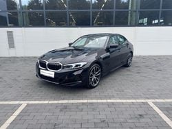 Czarny szafir metalizowany Używany 2023 BMW 318 Comfort Edition Sedan/Limuzyna | 175 900 zł