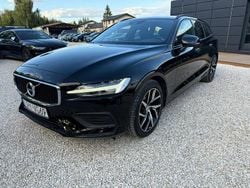 Czarny (metalik) Używany 2019 Volvo V60 Momentum Kombi | 94 999 zł